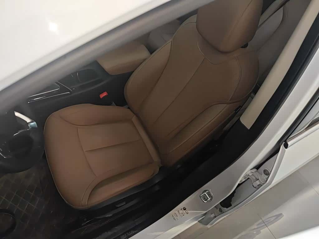 Buick GL6, 2022 11