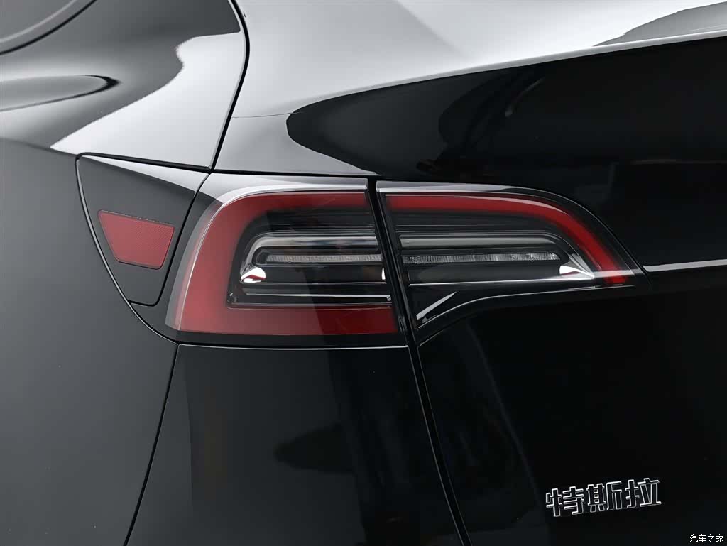 Tesla Model Y, 2023 9