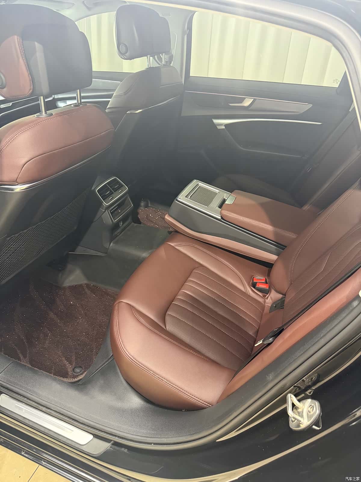 Audi A6L, 2021 все фото