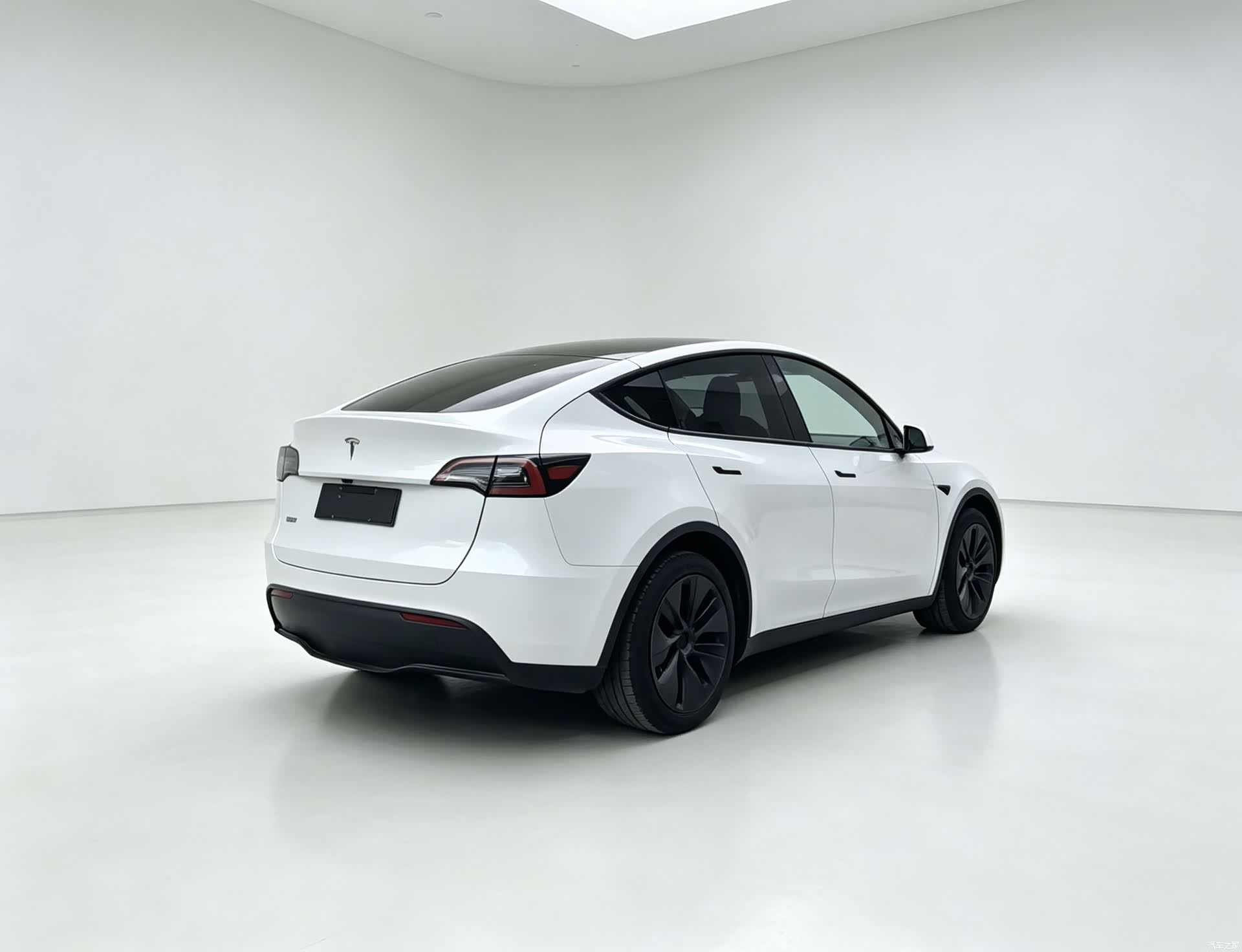 Tesla Model Y, 2024 все фото