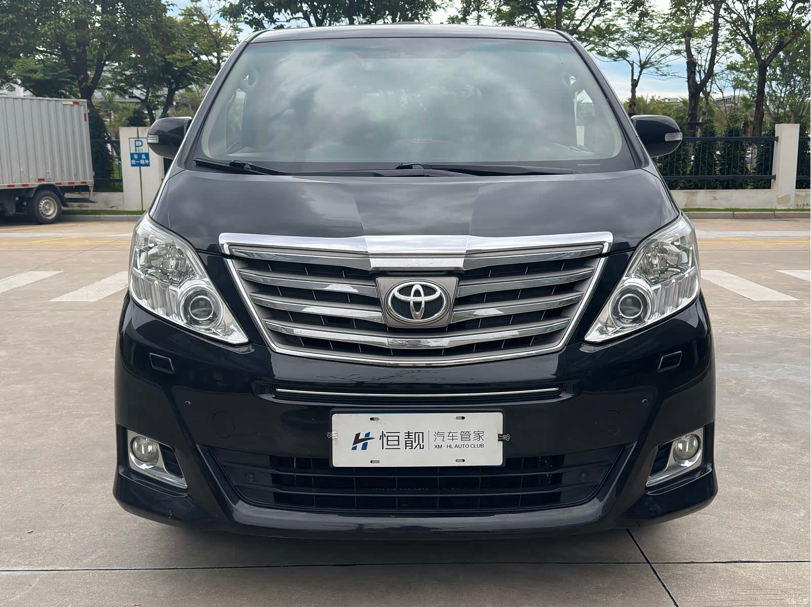 Toyota Alphard, 2014 3