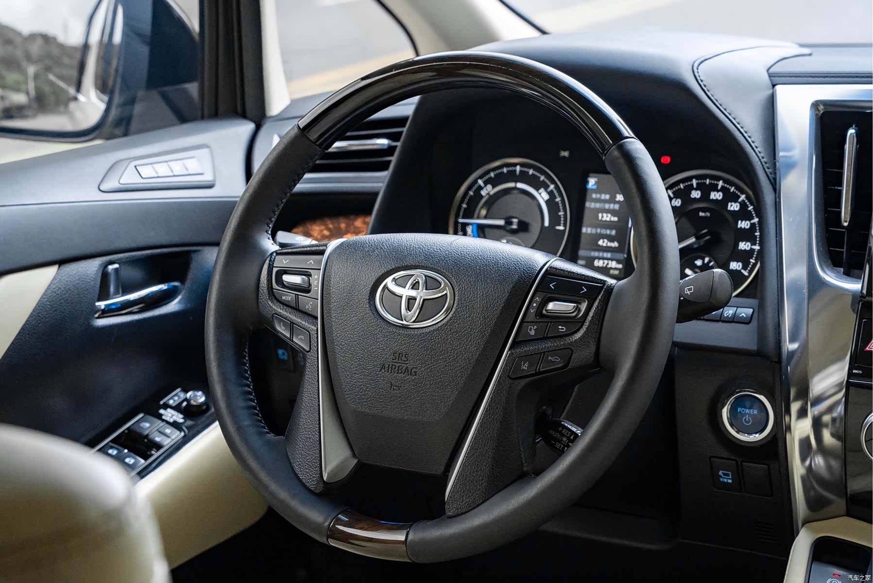 Toyota Alphard, 2020 7