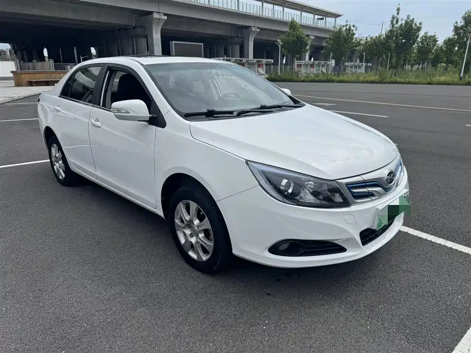 BYD e5
