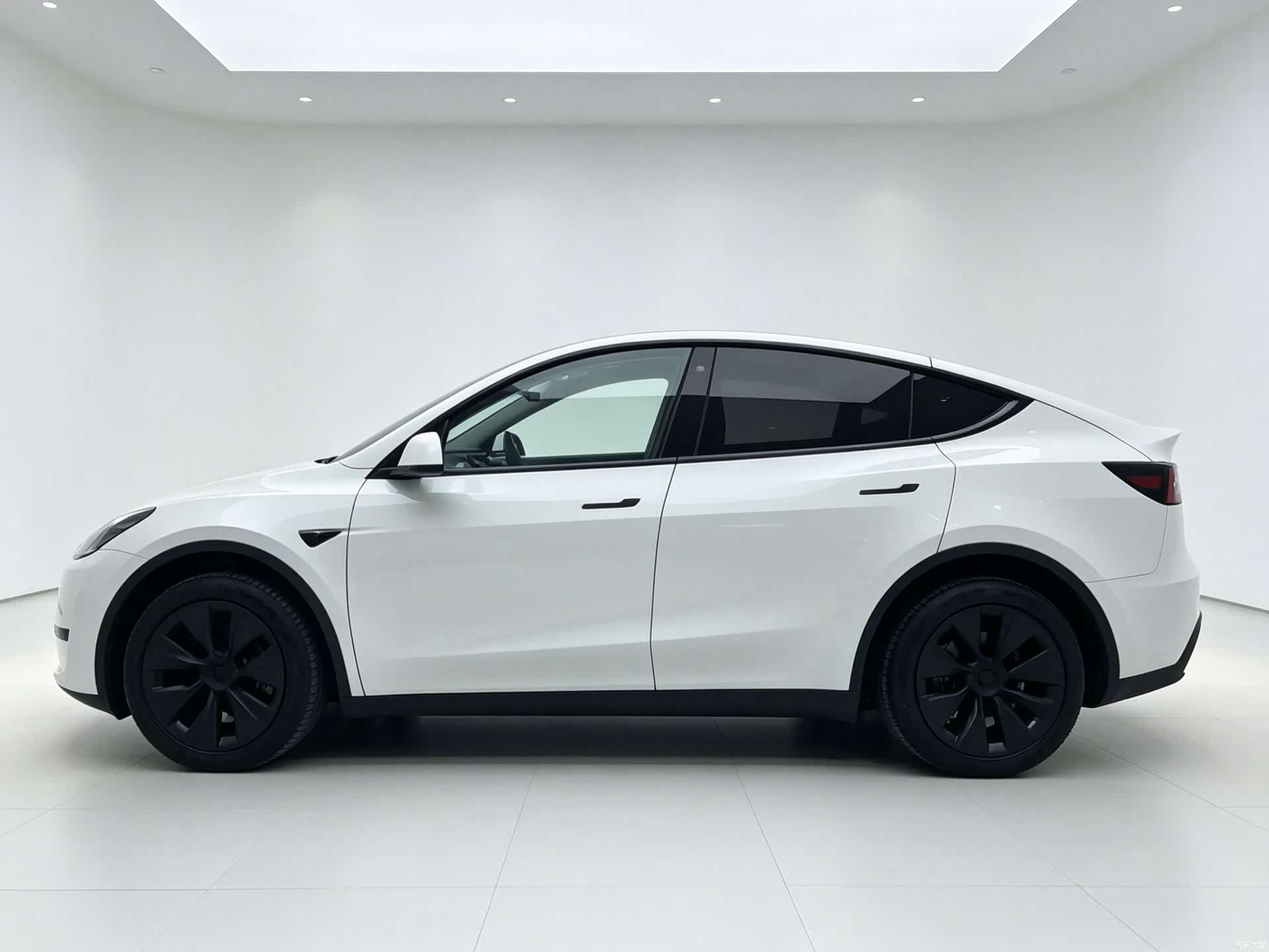 Tesla Model Y, 2024 4