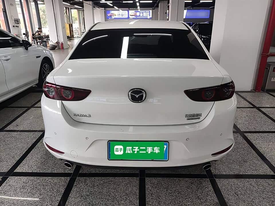 Mazda 3 Angkesaila
