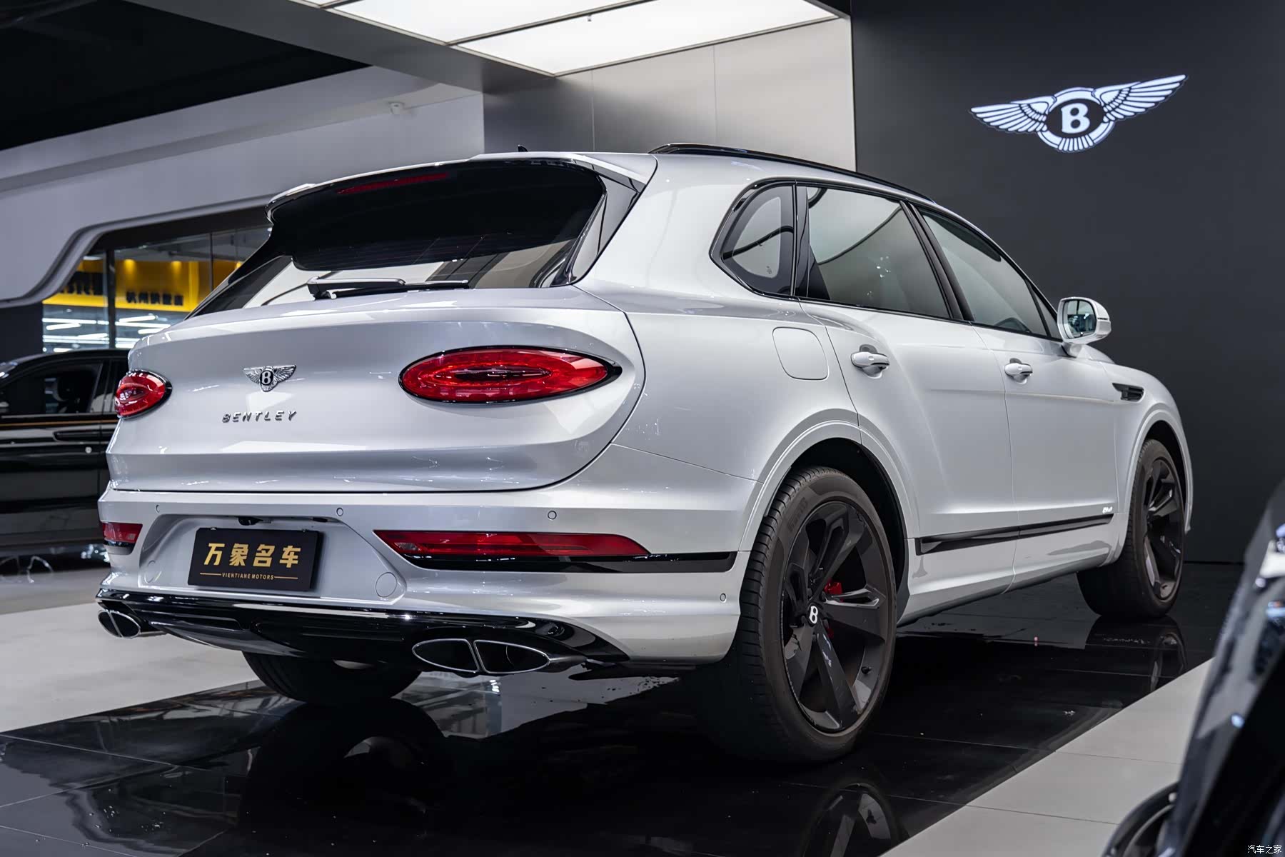 Bentley Bentayga, 2021 9