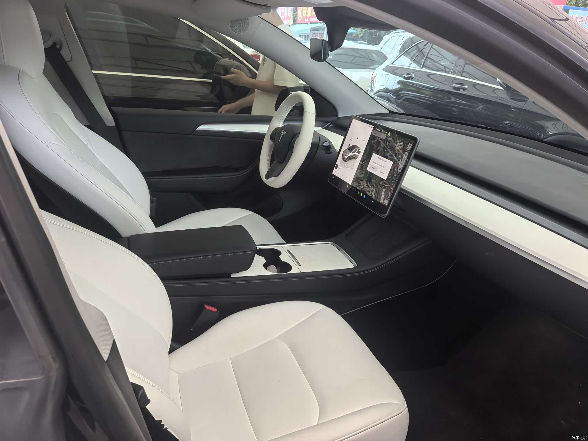 Tesla Model Y, 2022 все фото