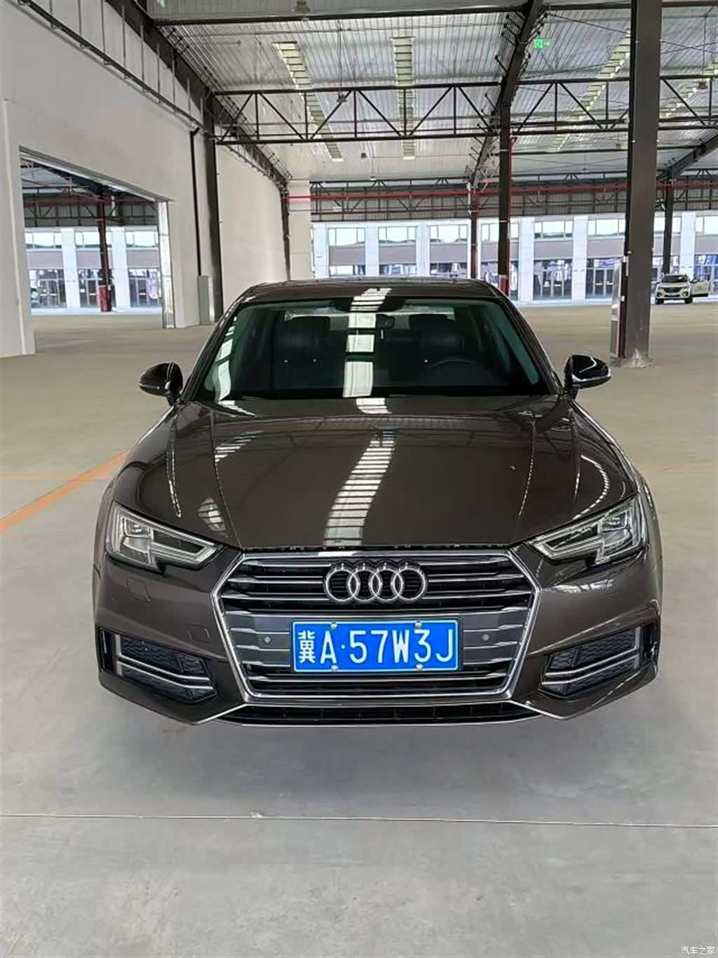 Audi A4L, 2018 7