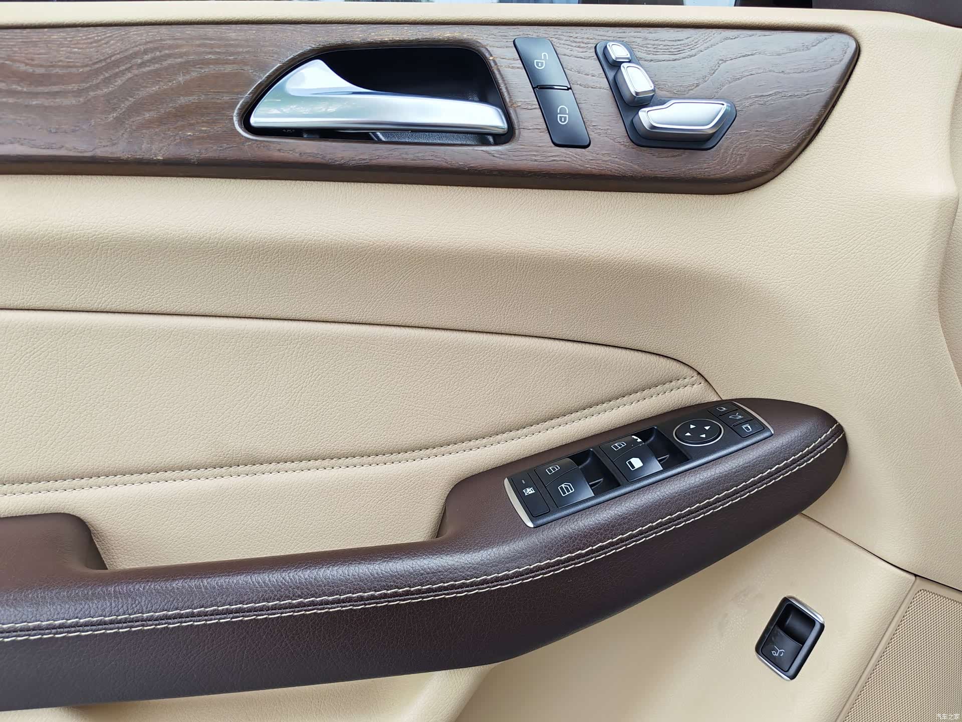 Mercedes-Benz GLE, 2016 9