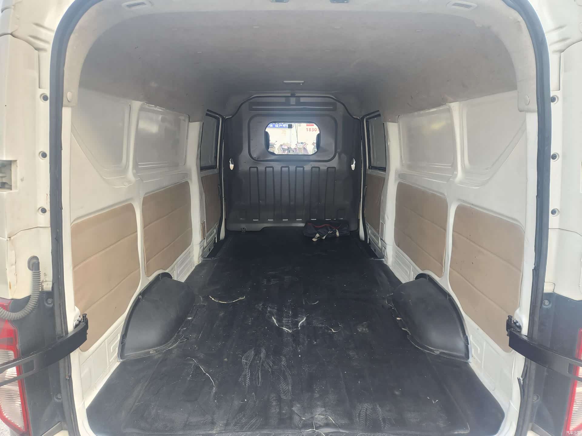 Changan V7, 2022 8