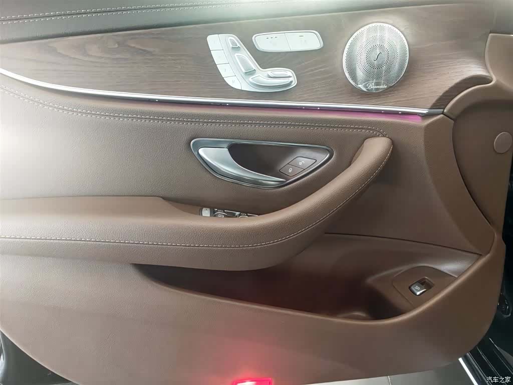 Mercedes-Benz E-Class, 2023 7