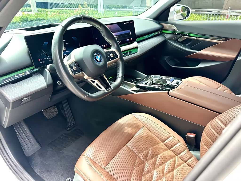 BMW i5, 2024 7