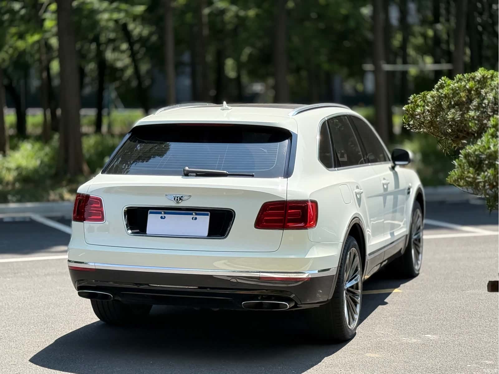 Bentley Bentayga, 2020 4