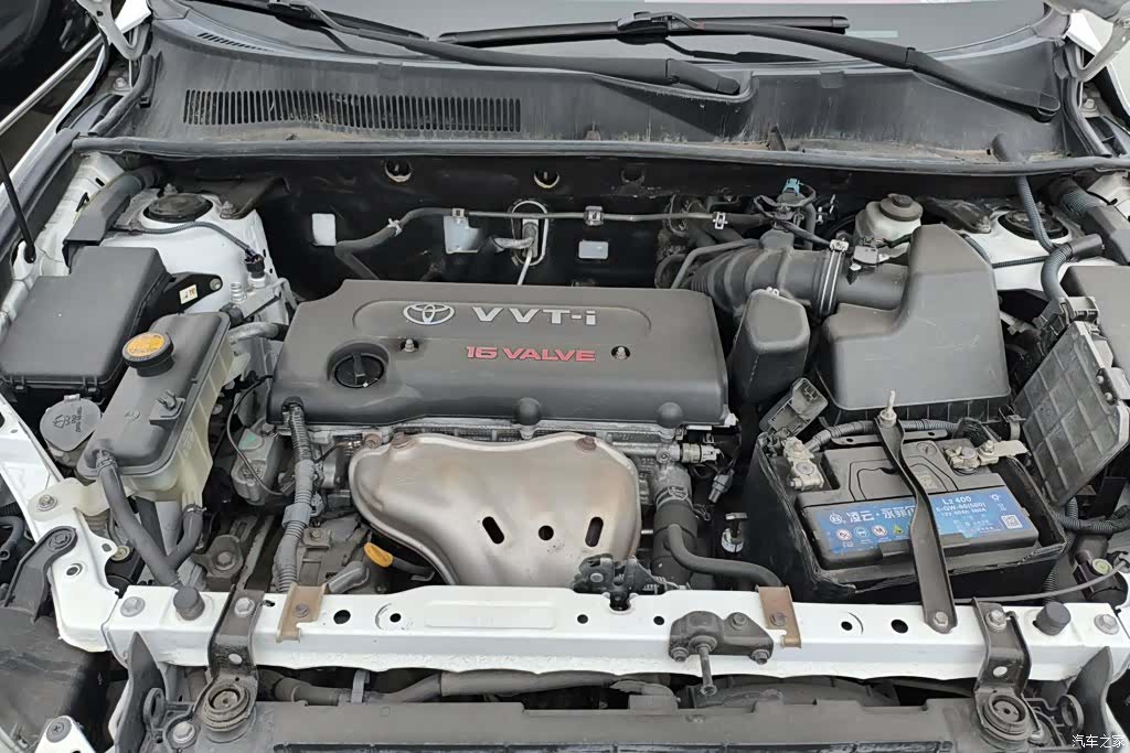 Toyota RAV4, 2011 10