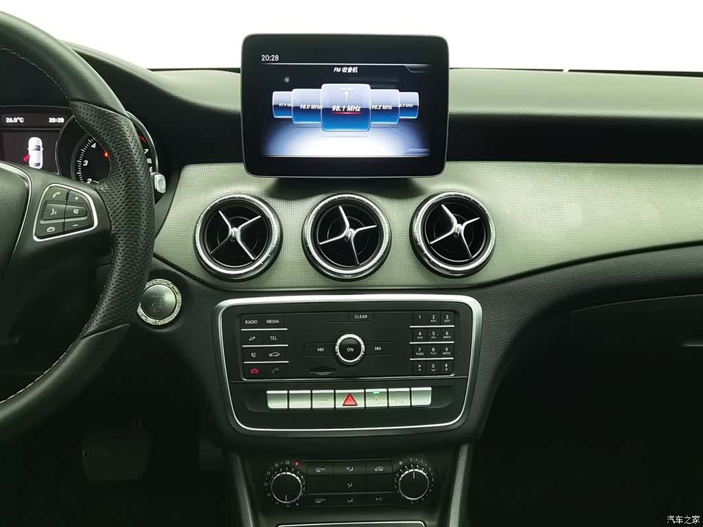 Mercedes-Benz CLA, 2018 12