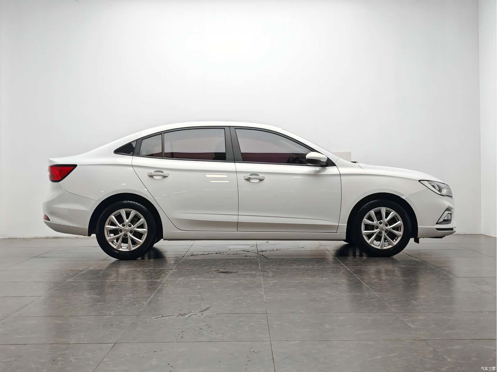 Roewe i5, 2020 11