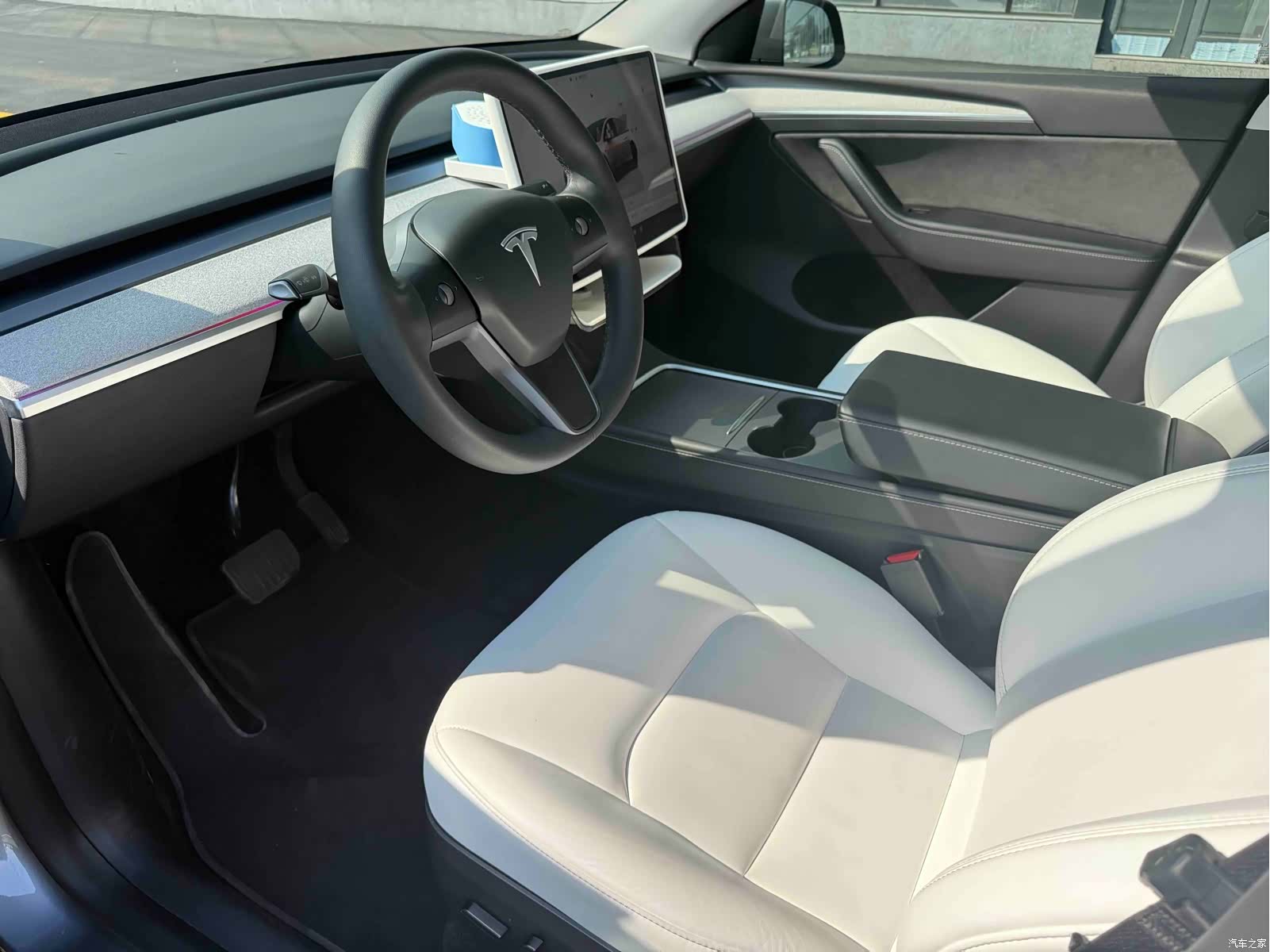 Tesla Model Y, 2024 10