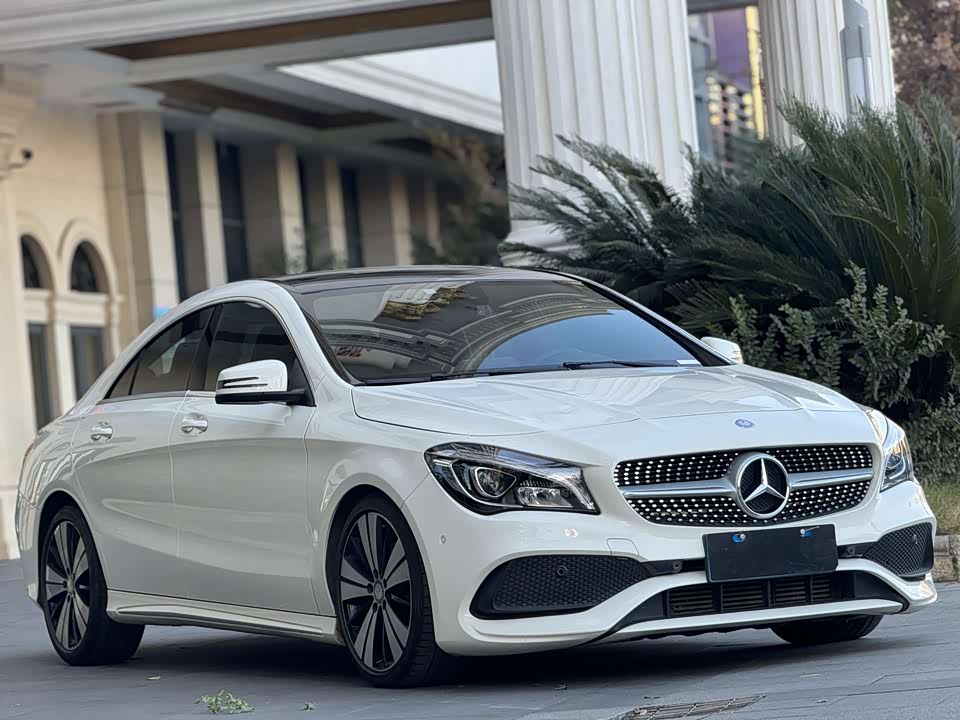 Mercedes-Benz CLA