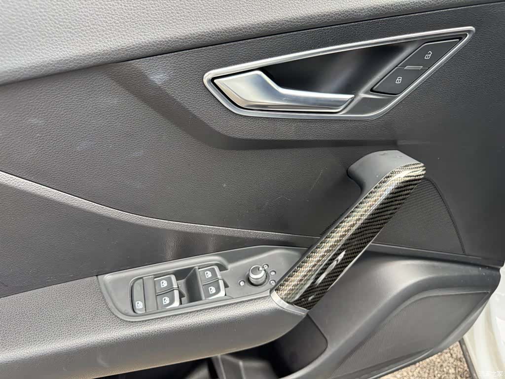 Audi Q2L, 2020 14