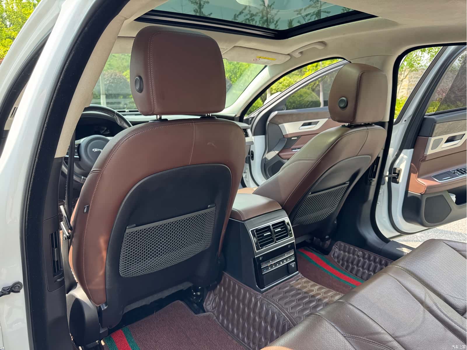 Land Rover XFL, 2018 31