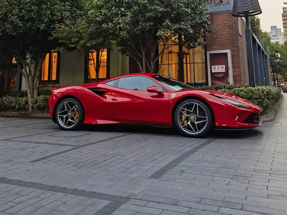 Ferrari F8