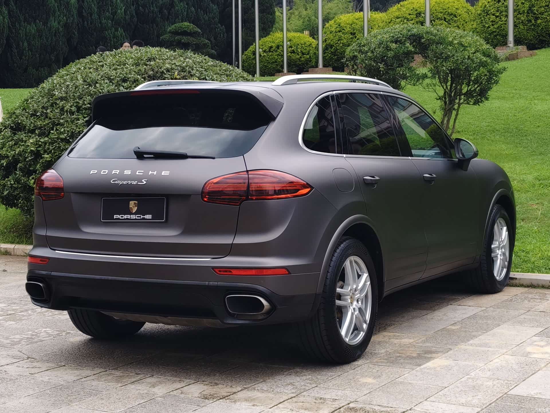 Cayenne Platinum, 2017 8