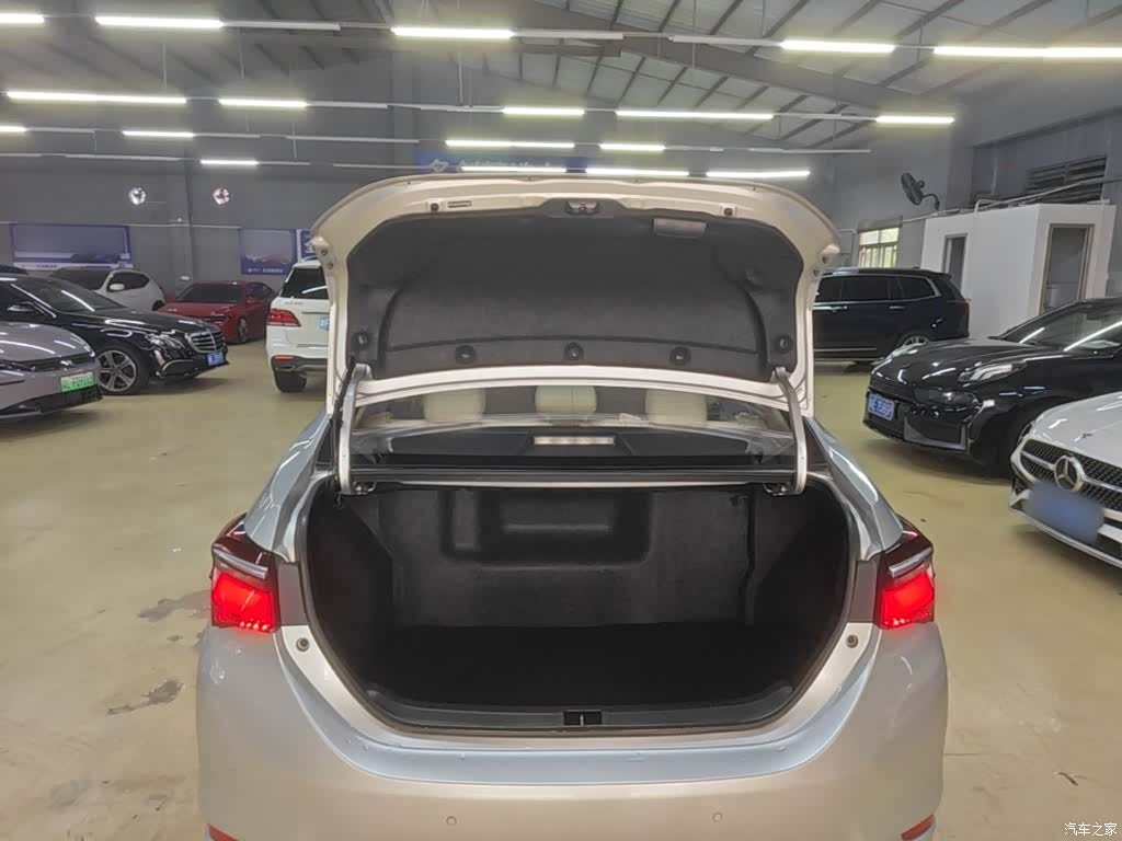 Toyota Corolla, 2017 19