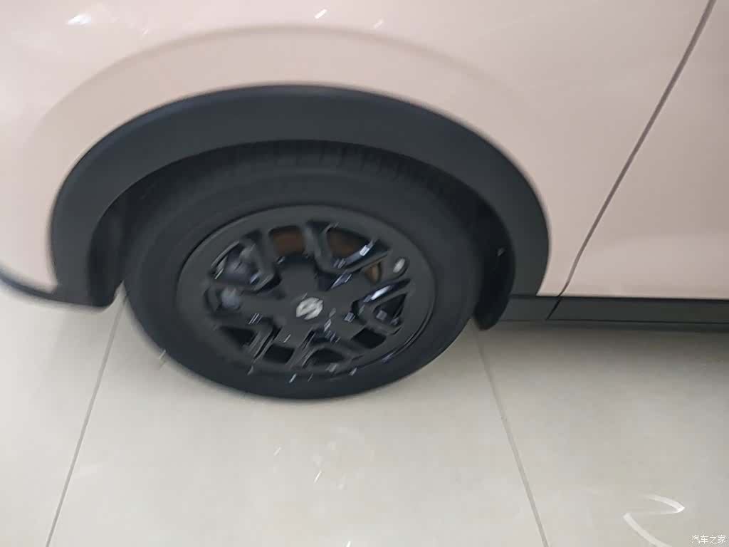 Leapmotor T03, 2023 23