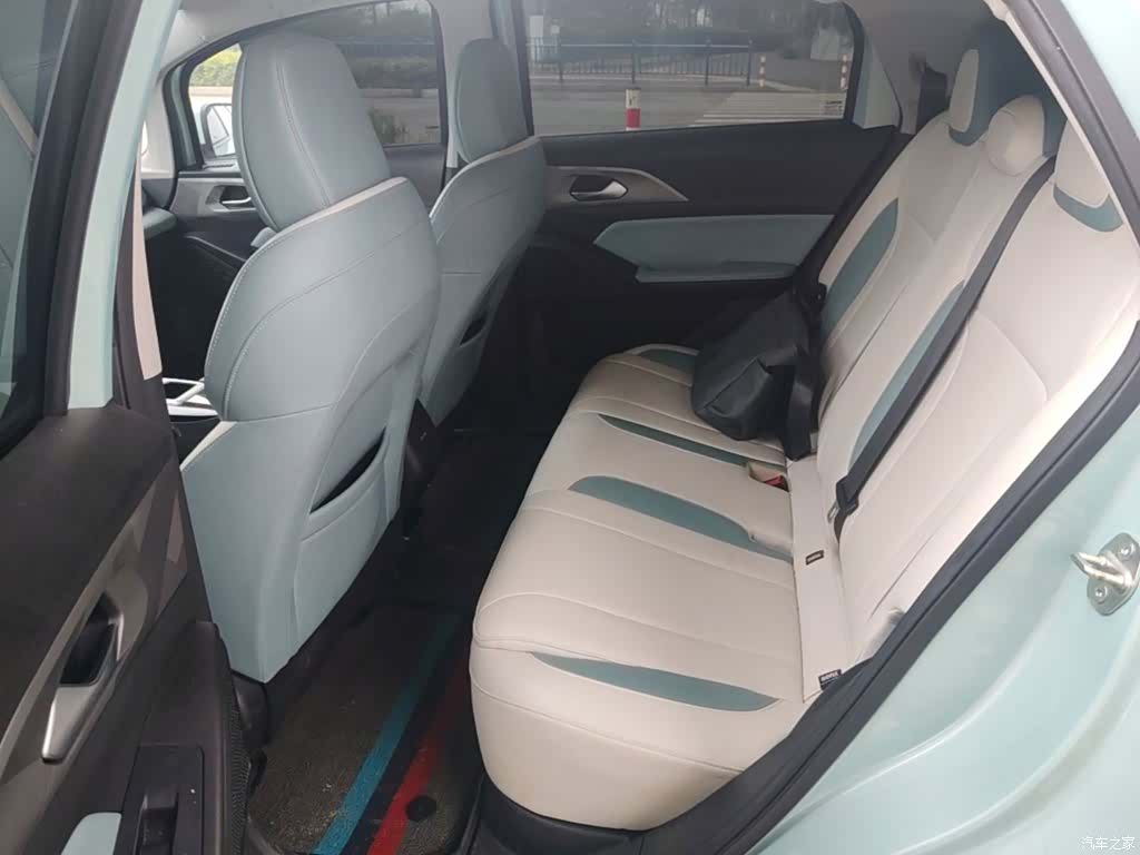 Geely E, 2023 13