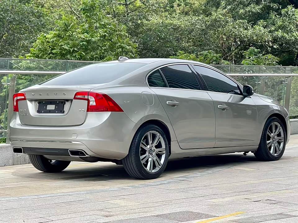 Volvo S60