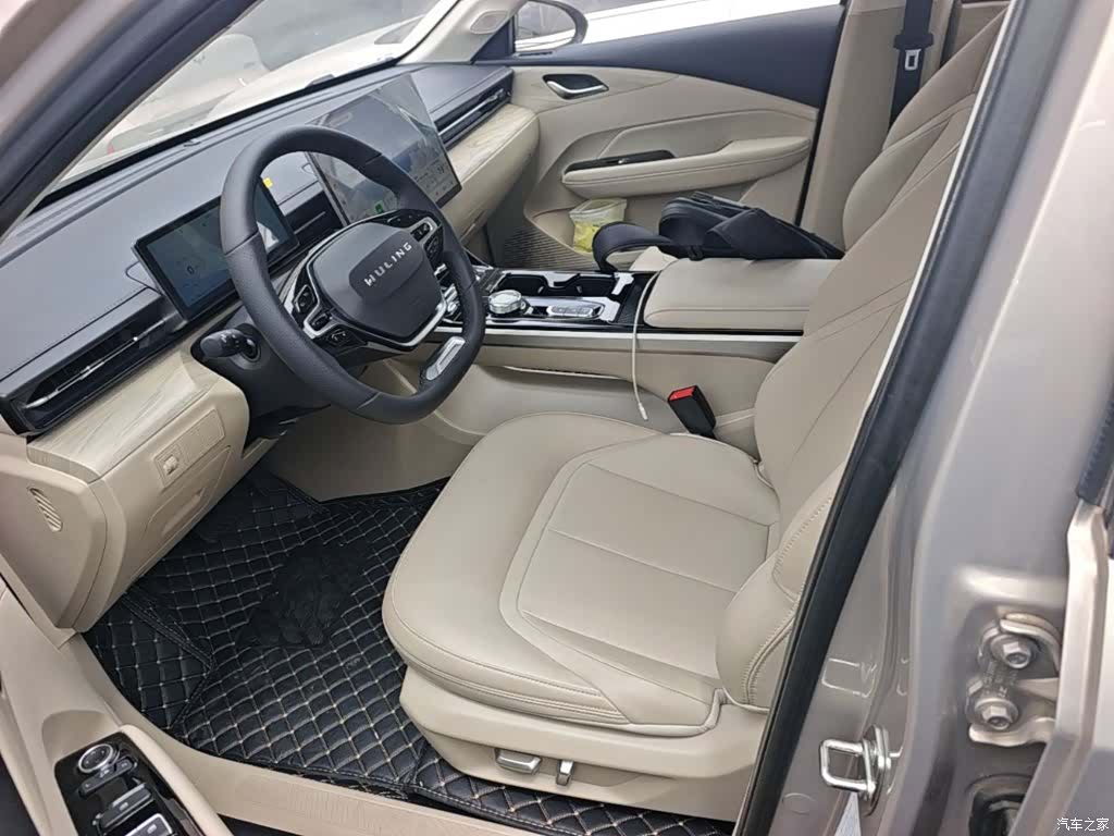 Wuling Starlight, 2026 22
