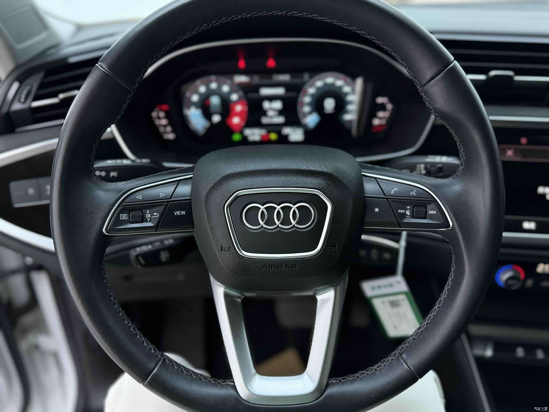 Audi Q3, 2022 9