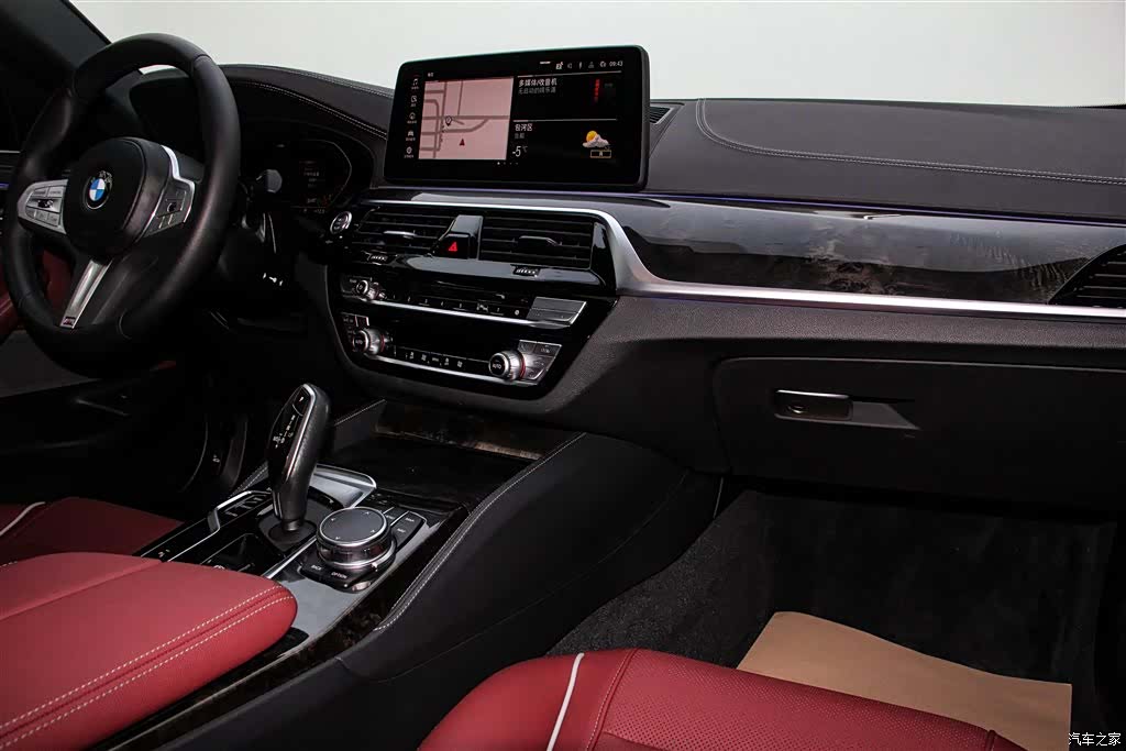 BMW 5 Series, 2023 22