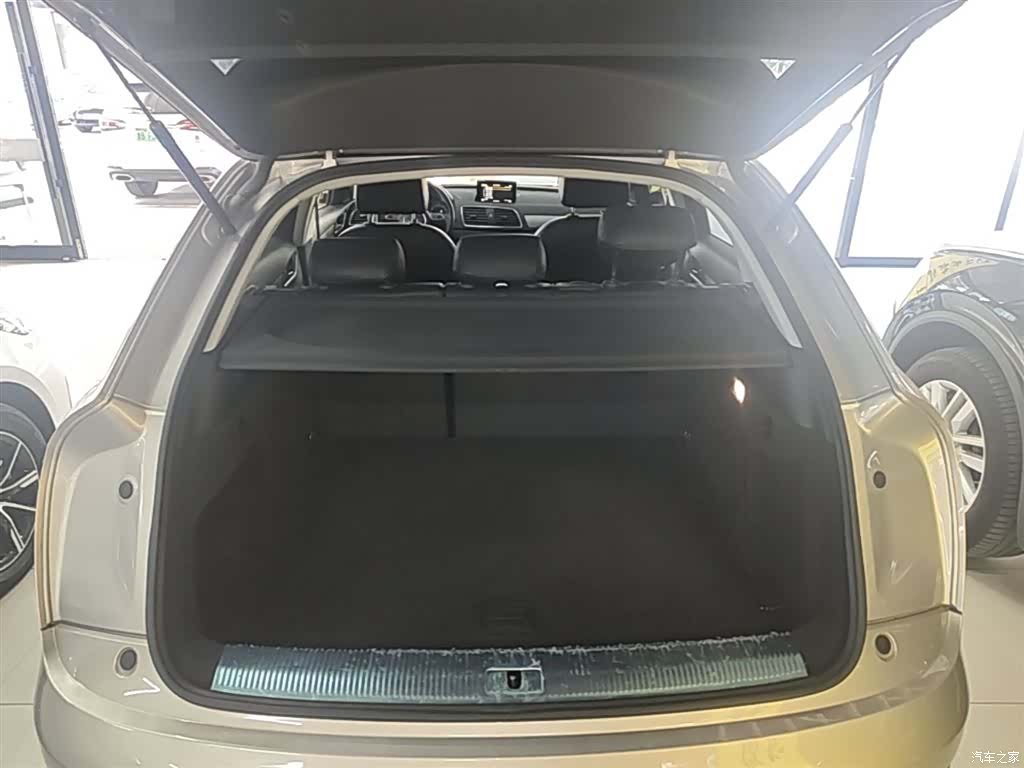 Audi Q3, 2014 15