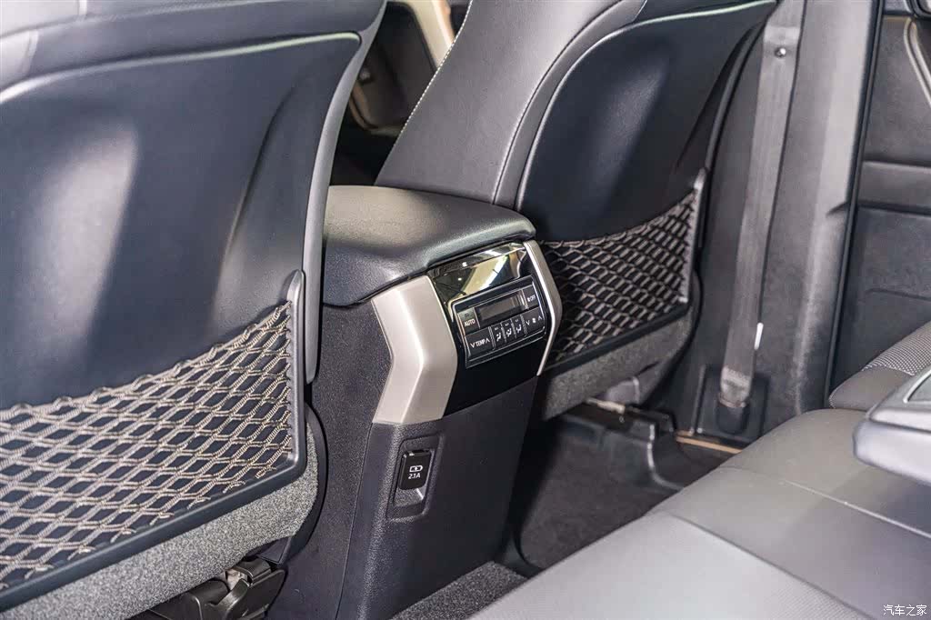 Toyota Prado, 2026 13