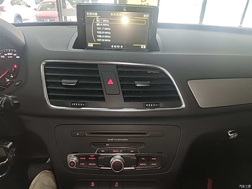 Audi Q3, 2014 9