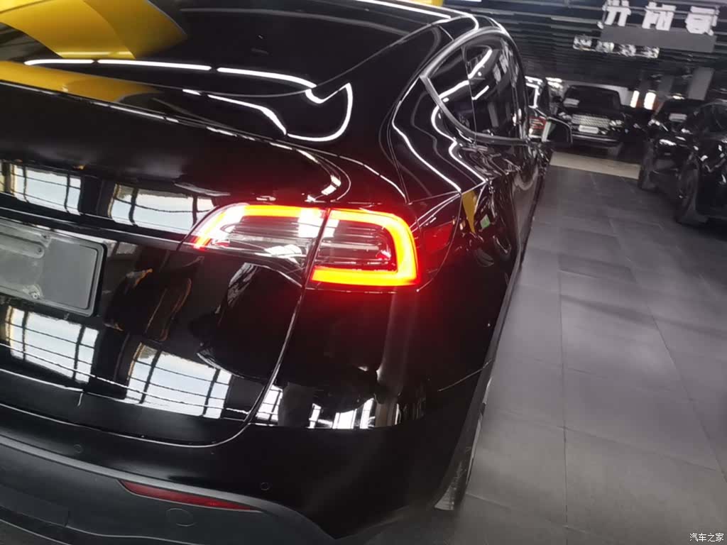 Tesla Model Y, 2022 8