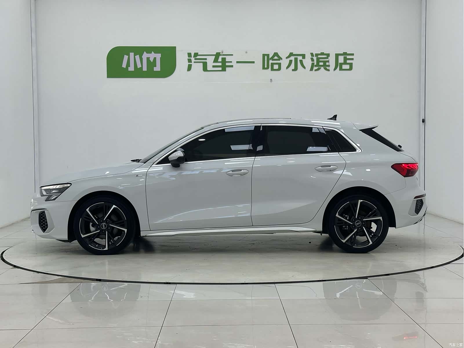 Audi A3, 2023 все фото