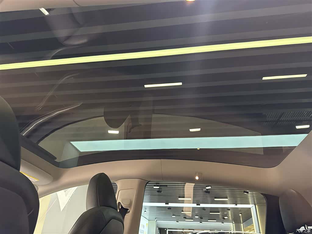 Tesla Model Y, 2024 23