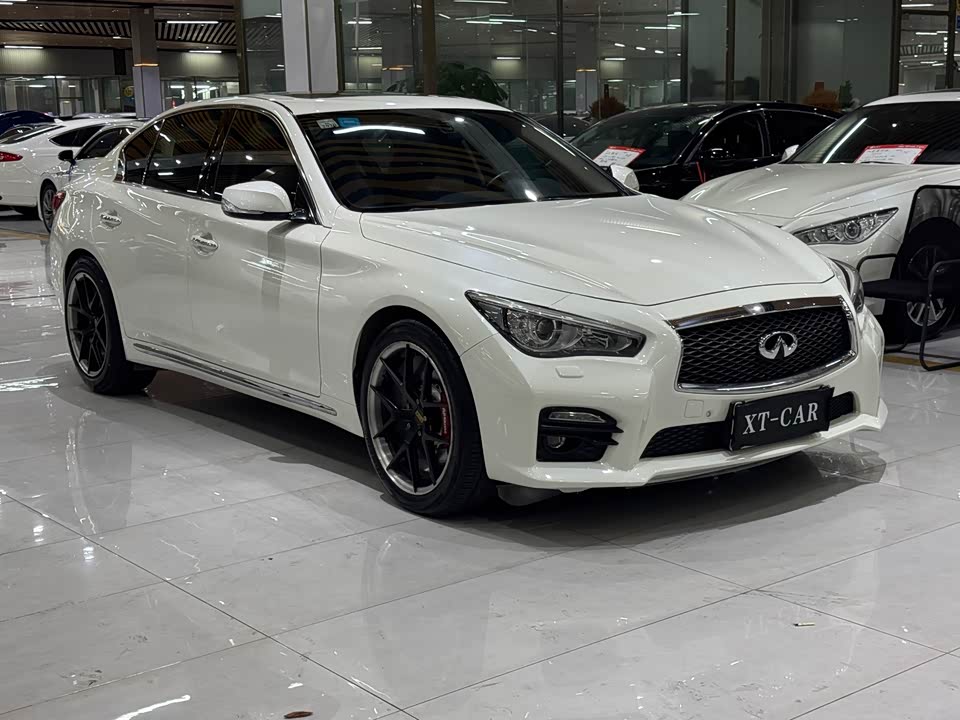 Infiniti Q50L