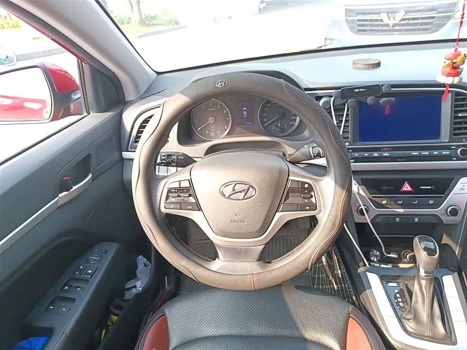 Hyundai Lead