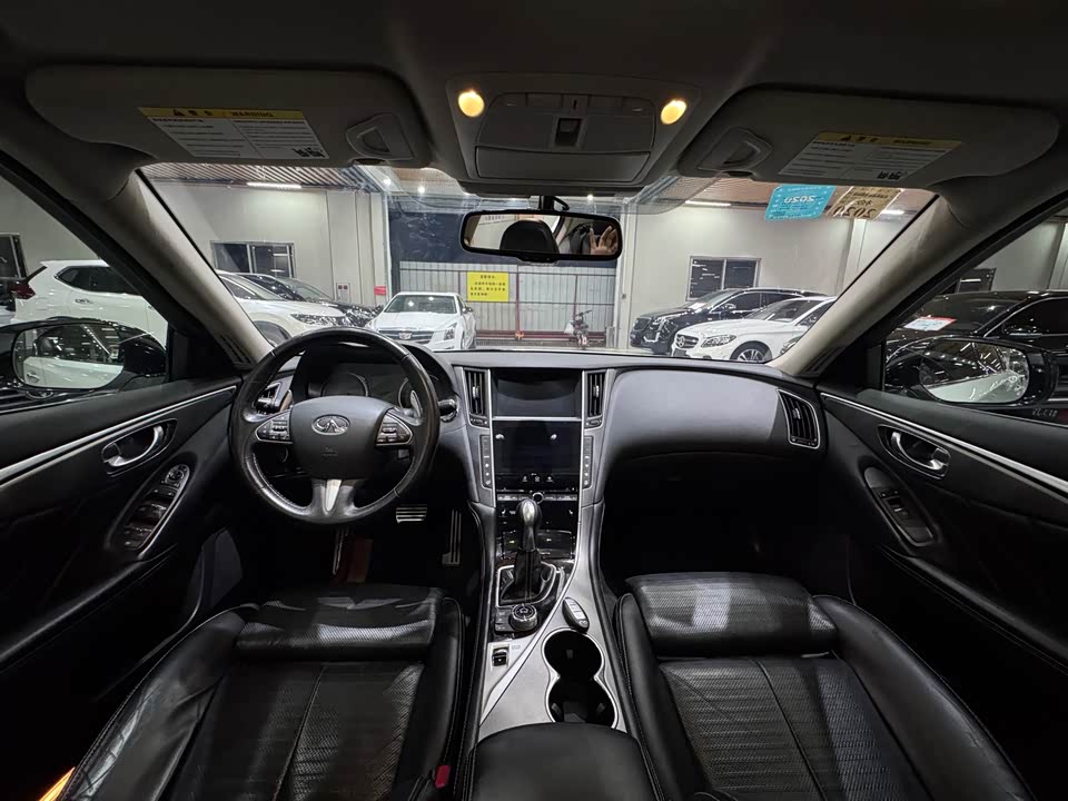 Infiniti Q50L
