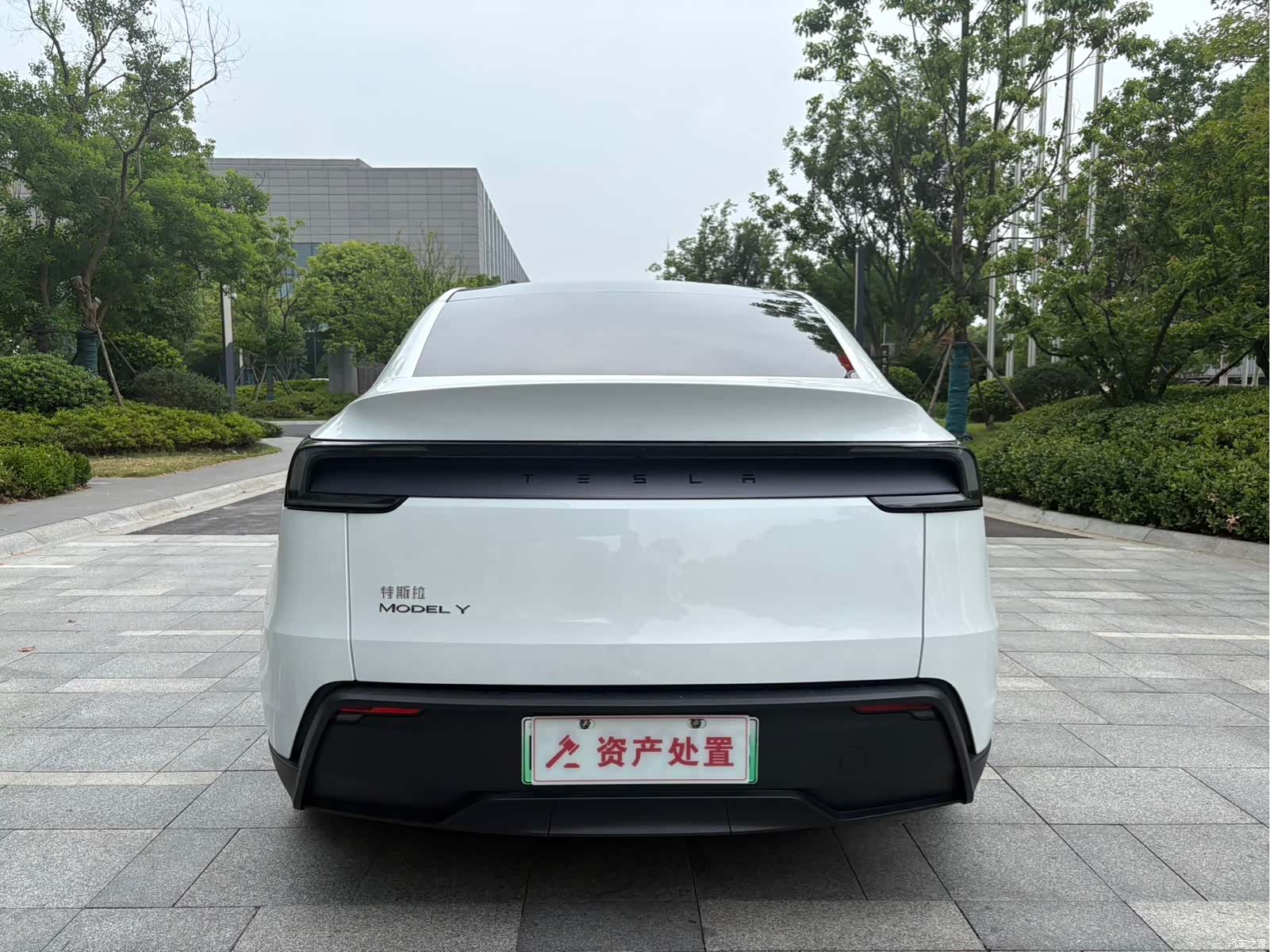 Tesla Model Y, 2025 6