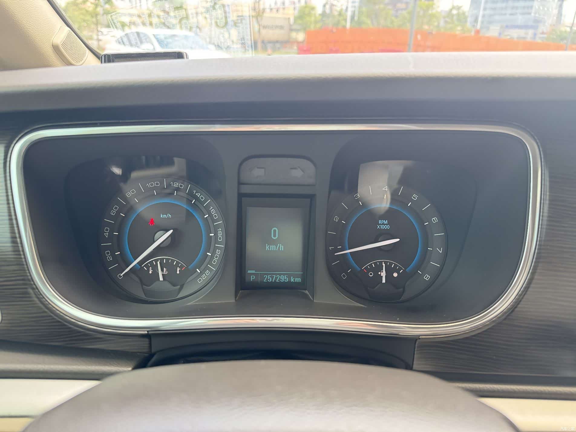 Buick GL8, 2013 25