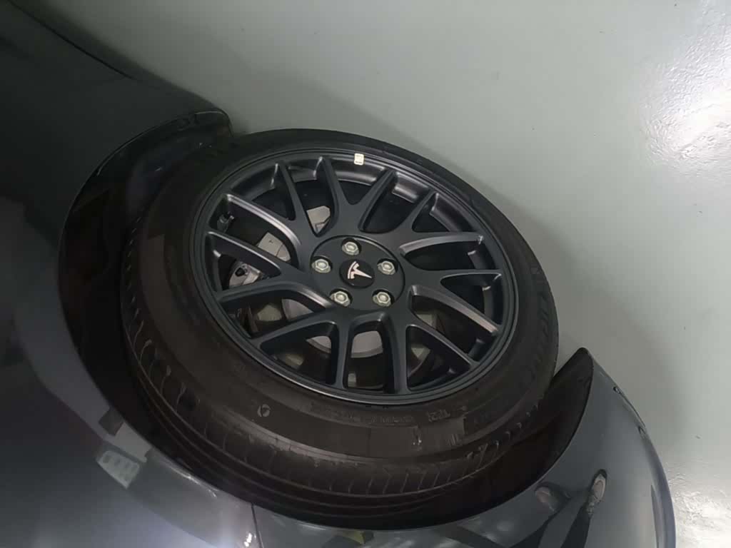 Tesla Model 3, 2024 23