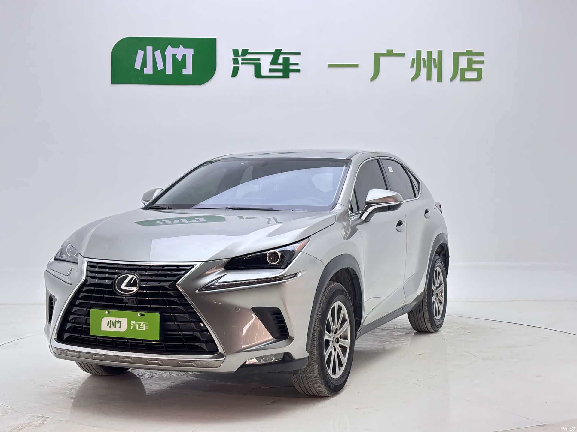 Lexus NX, 2021 1