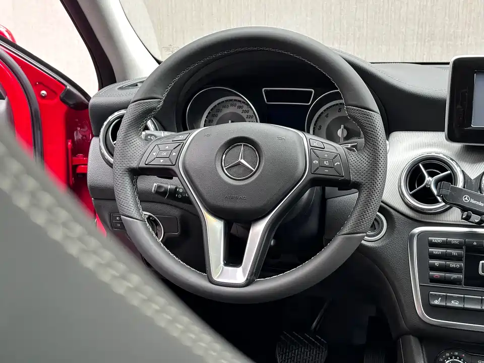 Mercedes-Benz GLA