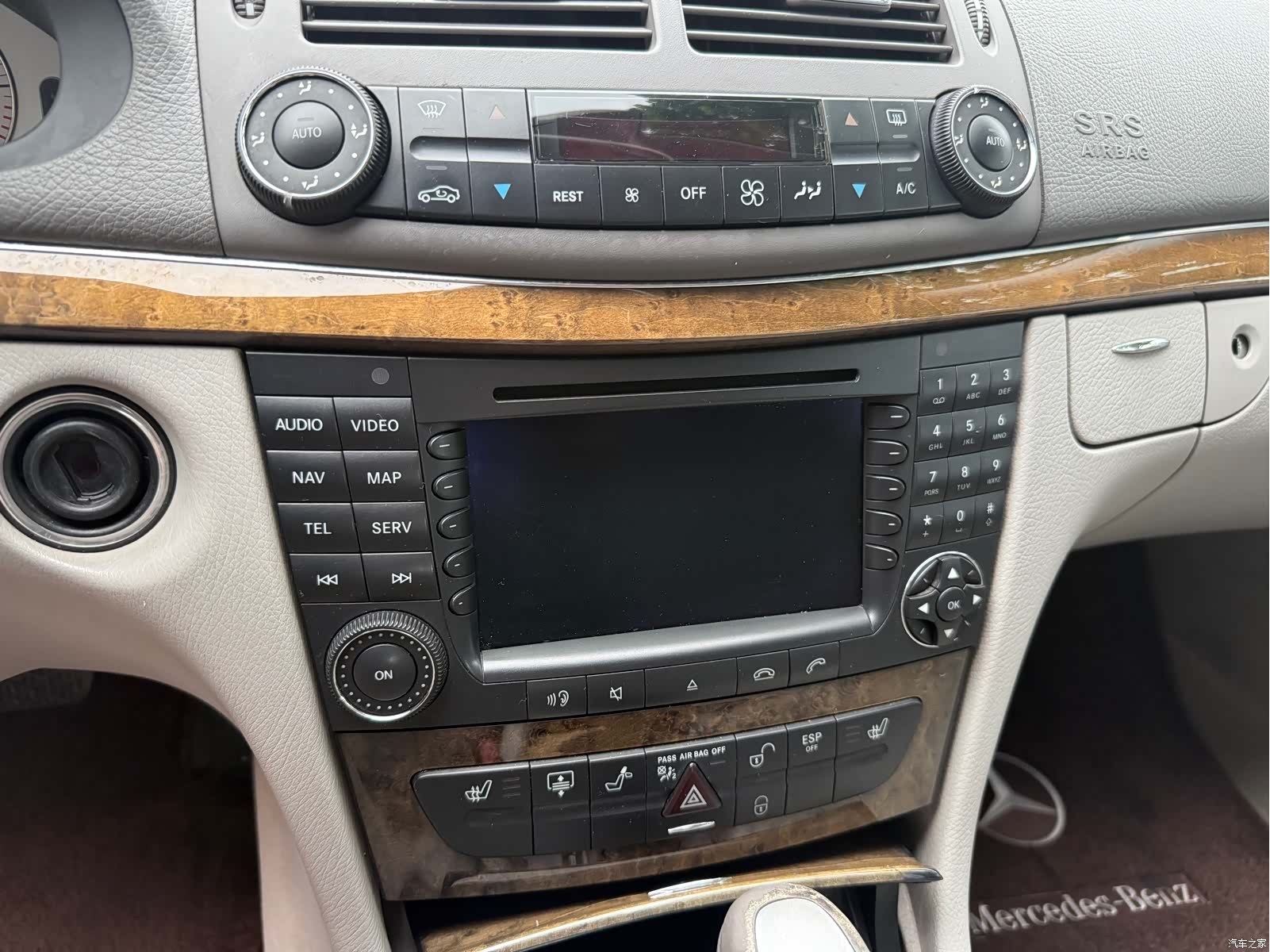 Mercedes-Benz E-Class, 2006 9