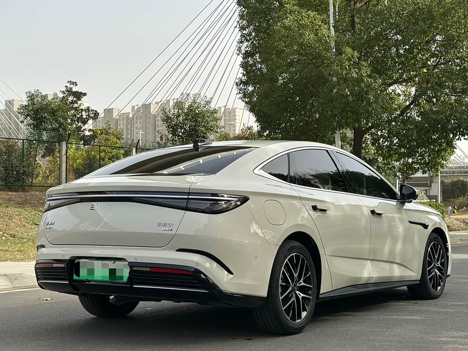 BYD Seal 07 DM-i