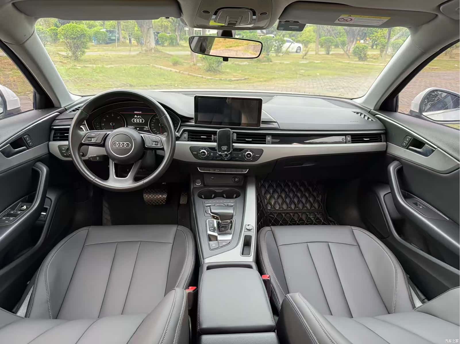 Audi A4L, 2019 9
